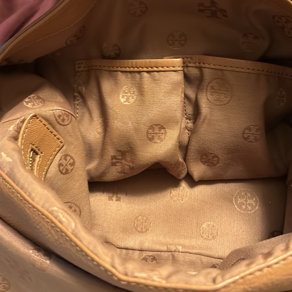 Tory Burch Authentic Leather Saddle Bag with gold-tone hardware, dual chain-link - Picture 5 of 12